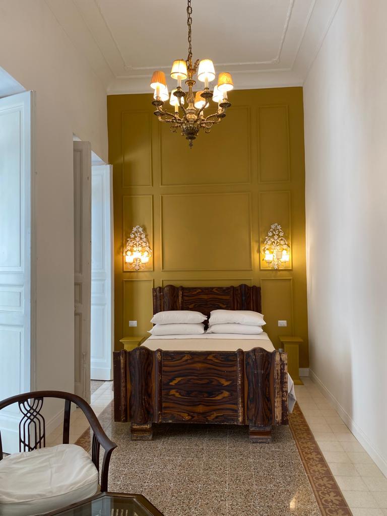 Lenzuola di cotone, un’ampia cabina armadio e tanto comfort